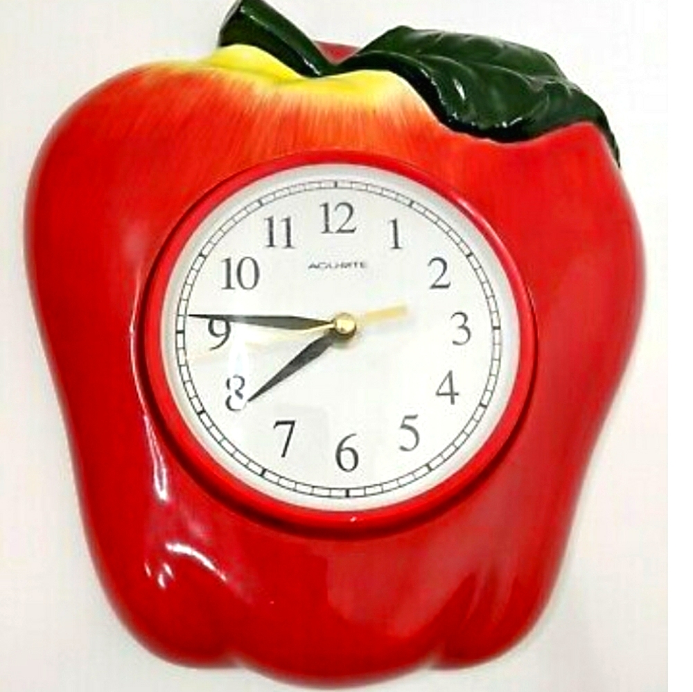 Vintage 🍎 Apple 🍏  Clock